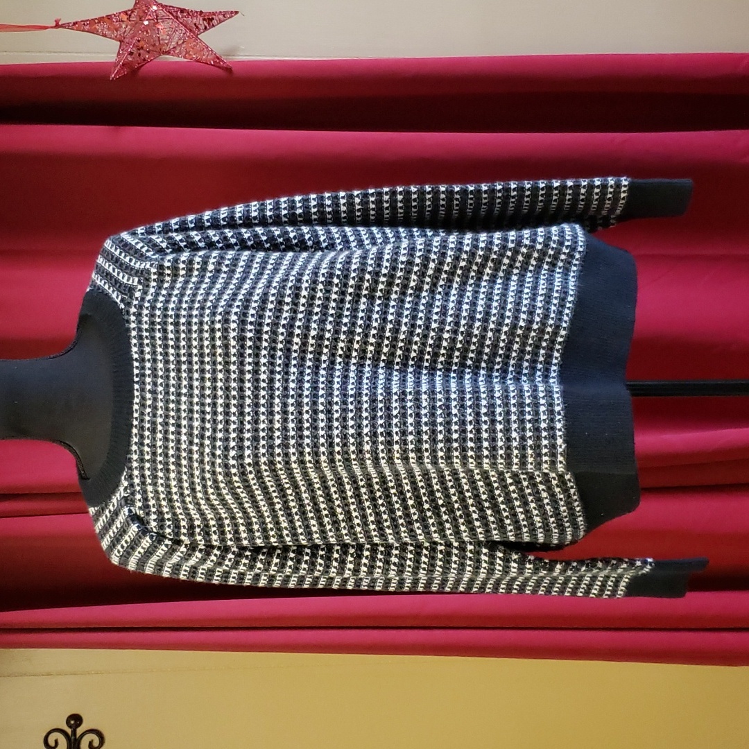 Amazon Essentials Sweater